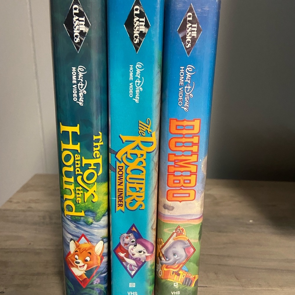 3 Black Diamond Disney VHS- Dumbo, the Fox & the Hound &‎ Rescuers Down Under